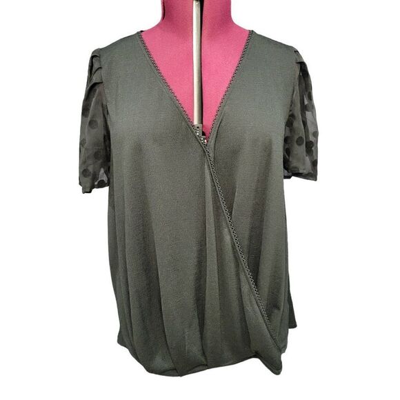 Flower & Feather Black Short Sleeve Blouse (Size 2XL) - Picture 1 of 7